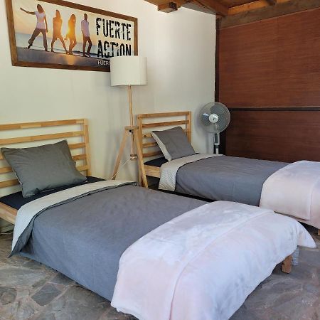 קוסטה קלמה Fuerte Action Guest House מראה חיצוני תמונה